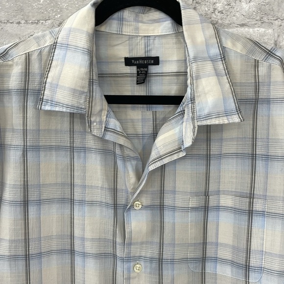 Van Heusen Blue Button Down Short Sleeve Shirt - Picture 2 of 5